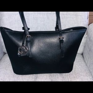 New York and Company Shoulder Bag